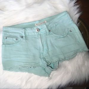 Bullhead 5 low rise cutoff mint green shorts GUC